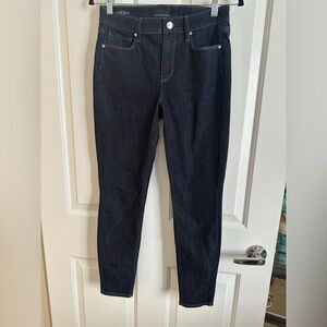 WHBM size 2 high-rise skinny ankle sculpt. Never worn perfect condition.